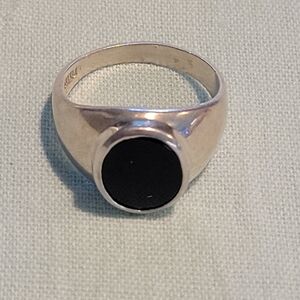 Vintage Sterling Silver And Onyx Gemstone Ring Size 9.1/2